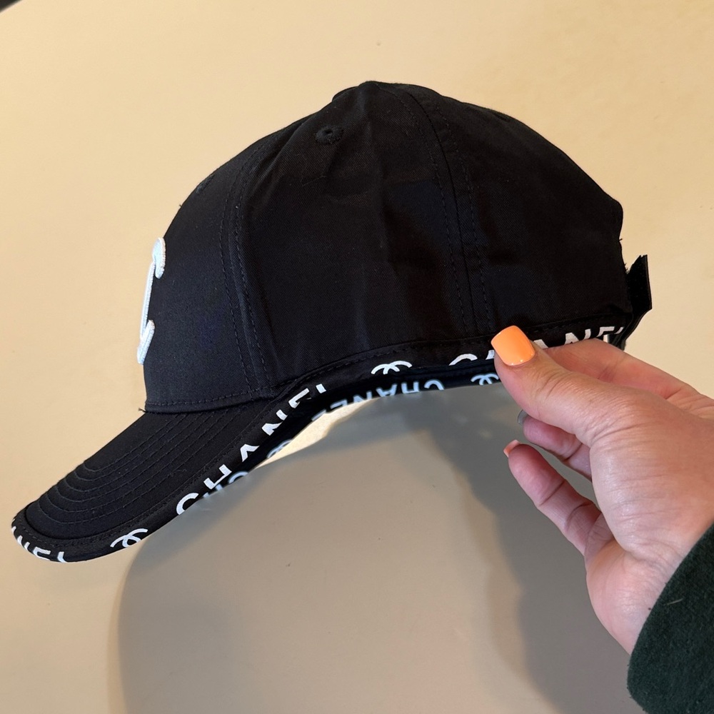 CHANEL Black Hat with White Emblem - Picture 6 of 6